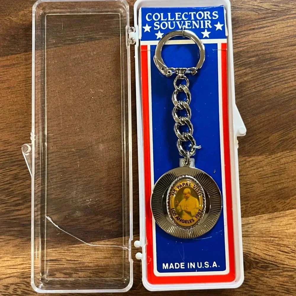 Vintage 1987 Pope John Paul II LA Visit Keychain NIP USA